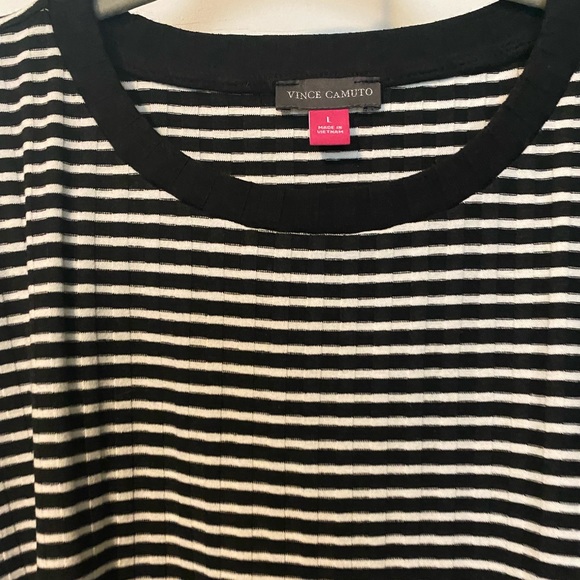 NWT! Vince Camuto Short Sleeve Shutter Mini Stripe Tee - Picture 4 of 7